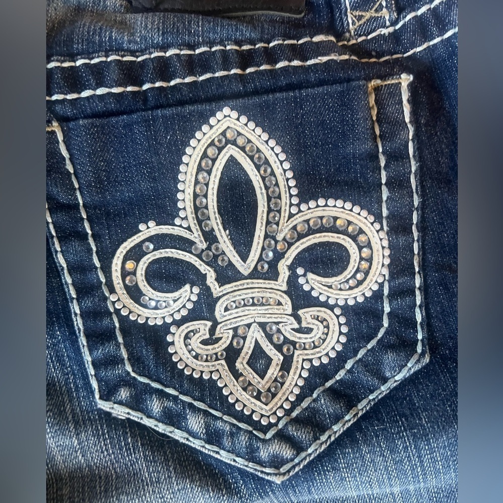 Cello ladies long shorts five pocket style, intricate embellishments size 11 - Picture 5 of 15